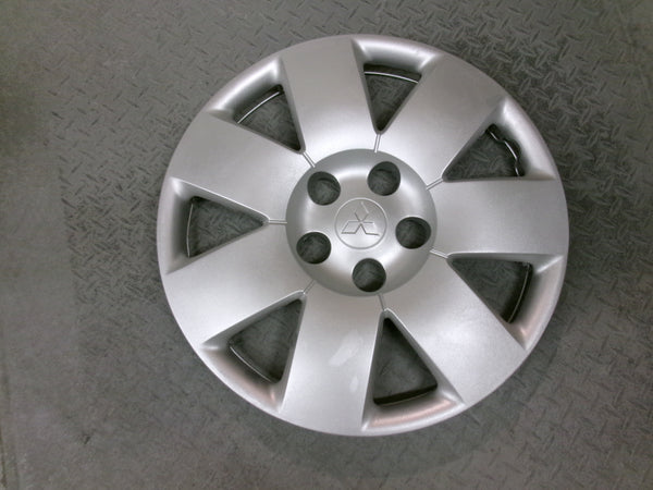 Mitsubishi Outlander 2003-2006 Hubcap - Centercaps.net