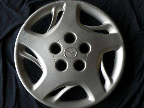 Mazda MPV 2000-2001 Hubcap - Centercaps.net