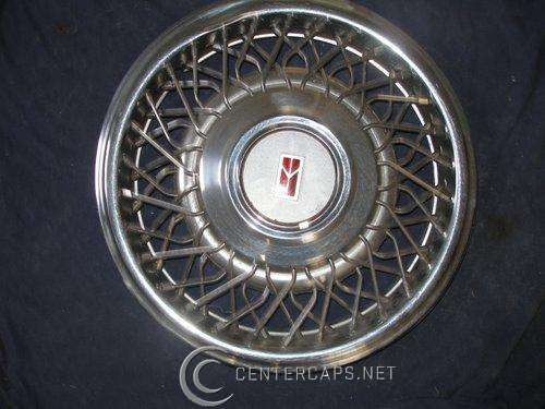 Oldsmobile Ninety Eight Eighty Eight Trofeo 1991-1995 Hubcap - Centercaps.net