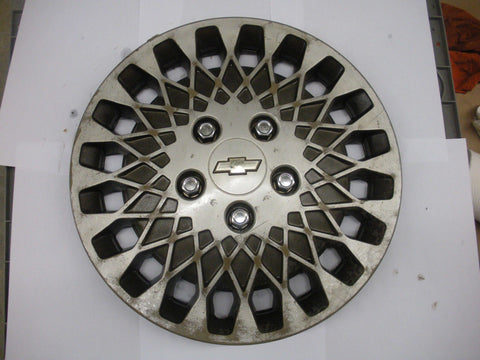 Chevy Celebrity 1986-1990 Hubcap