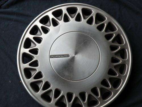 Chrysler Voyager 1991-1993 Hubcap - Centercaps.net