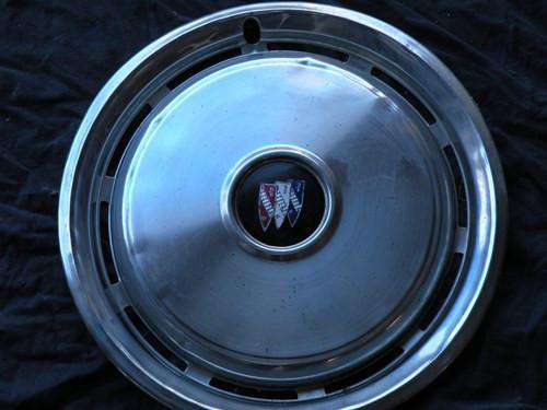 Buick Century LeSabre 1974-1977 Hubcap - Centercaps.net