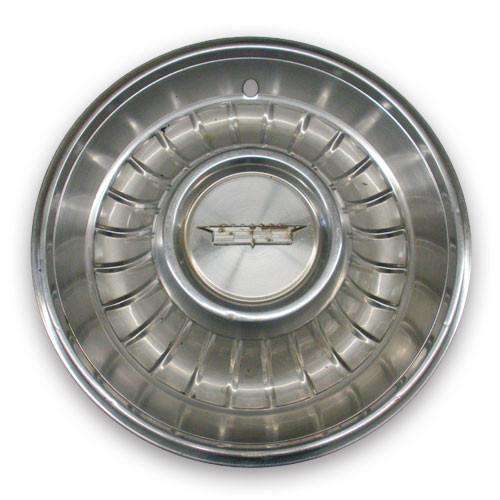Cadillac Hubcap Deville 62, 63  Number CAD56 Fits 15" Wheel